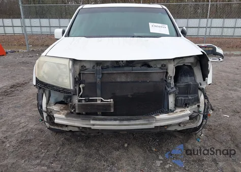 2010 Honda Pilot Touring z USA, uszkodzony, nr VIN 5FNYF4H96AB023300